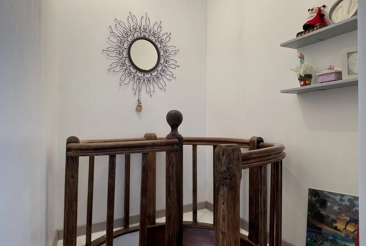 Maison à vendre à VILLEQUIERS avec garage et jardin - Charme du XIXe siècle 