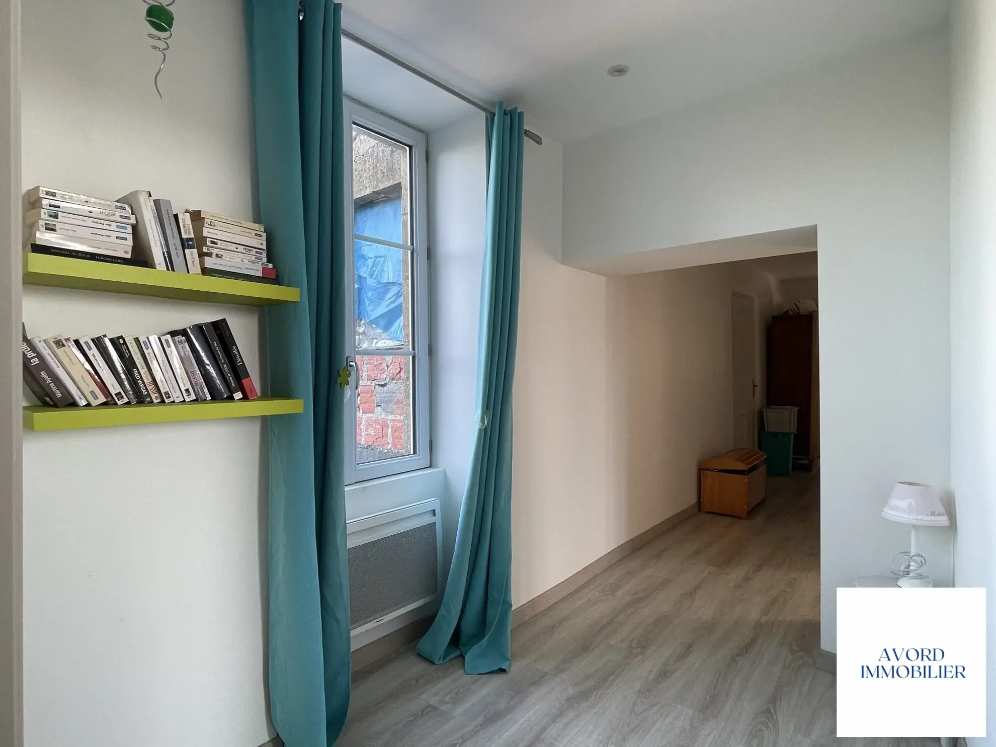 Maison à vendre à VILLEQUIERS avec garage et jardin - Charme du XIXe siècle 