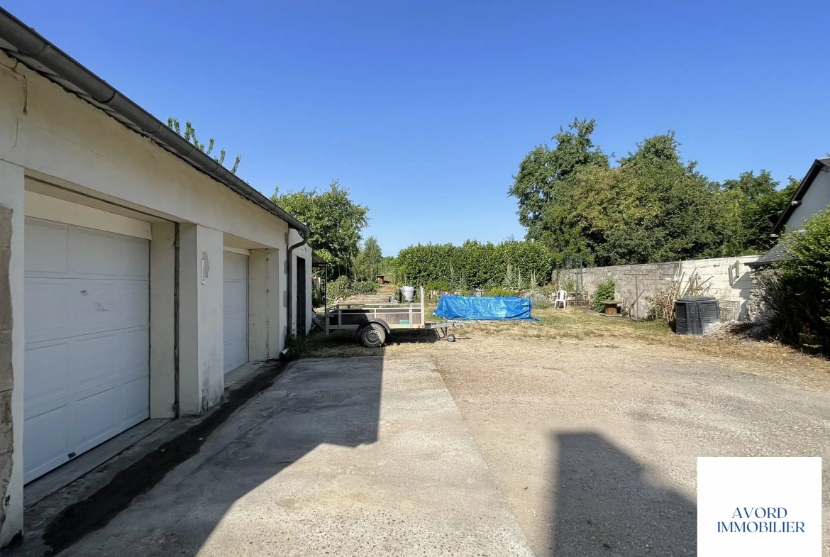 Maison à vendre à VILLEQUIERS avec garage et jardin - Charme du XIXe siècle 