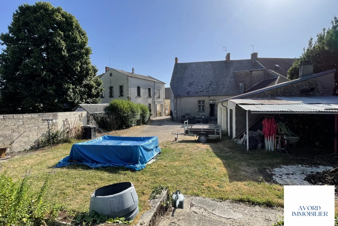 Maison à vendre à VILLEQUIERS avec garage et jardin - Charme du XIXe siècle 