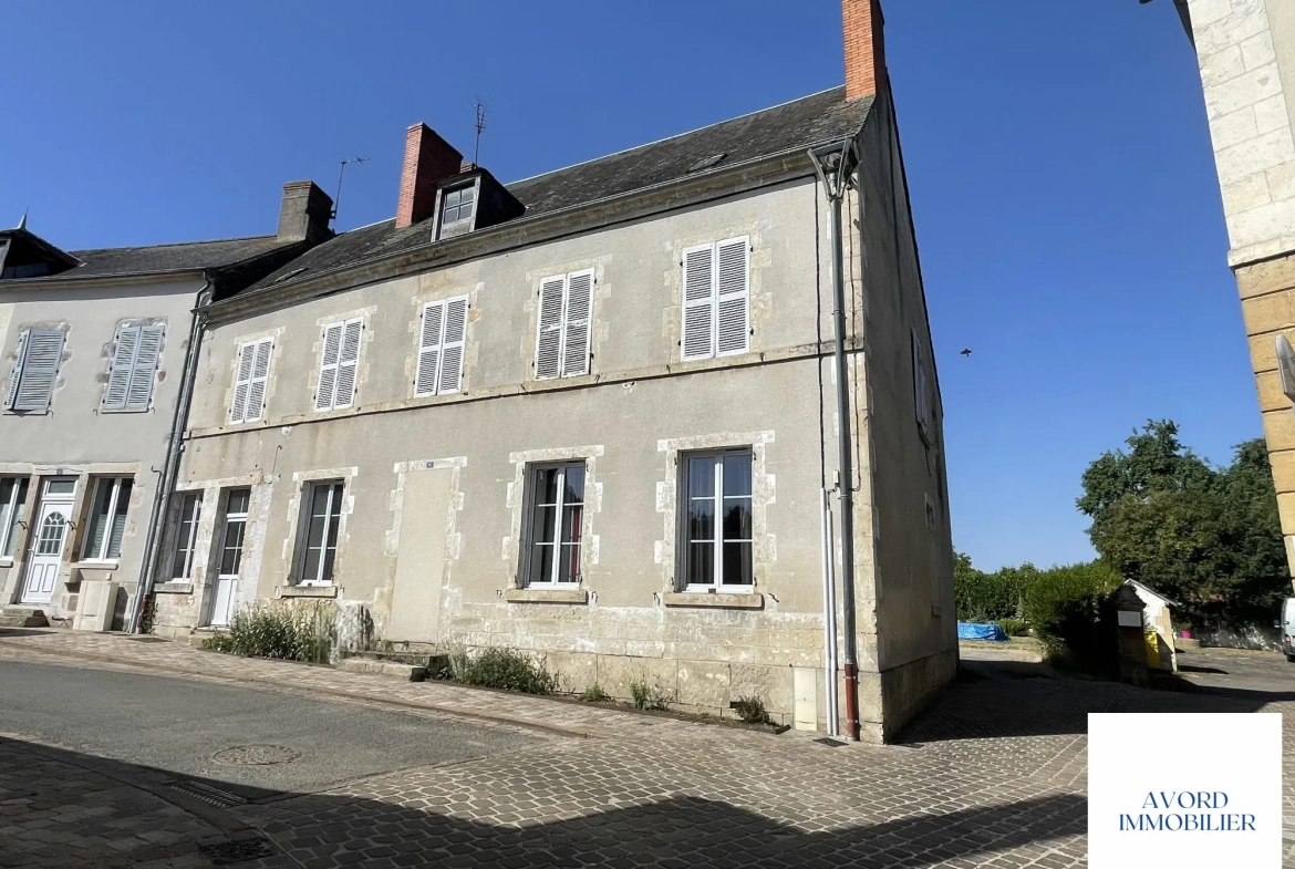 Maison à vendre à VILLEQUIERS avec garage et jardin - Charme du XIXe siècle 