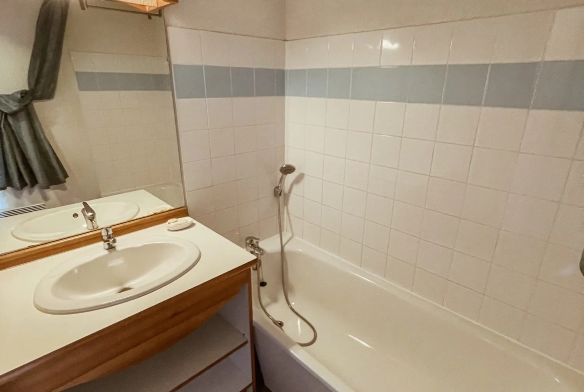 Bel appartement T3 meublé avec piscine à La Joue du Loup 