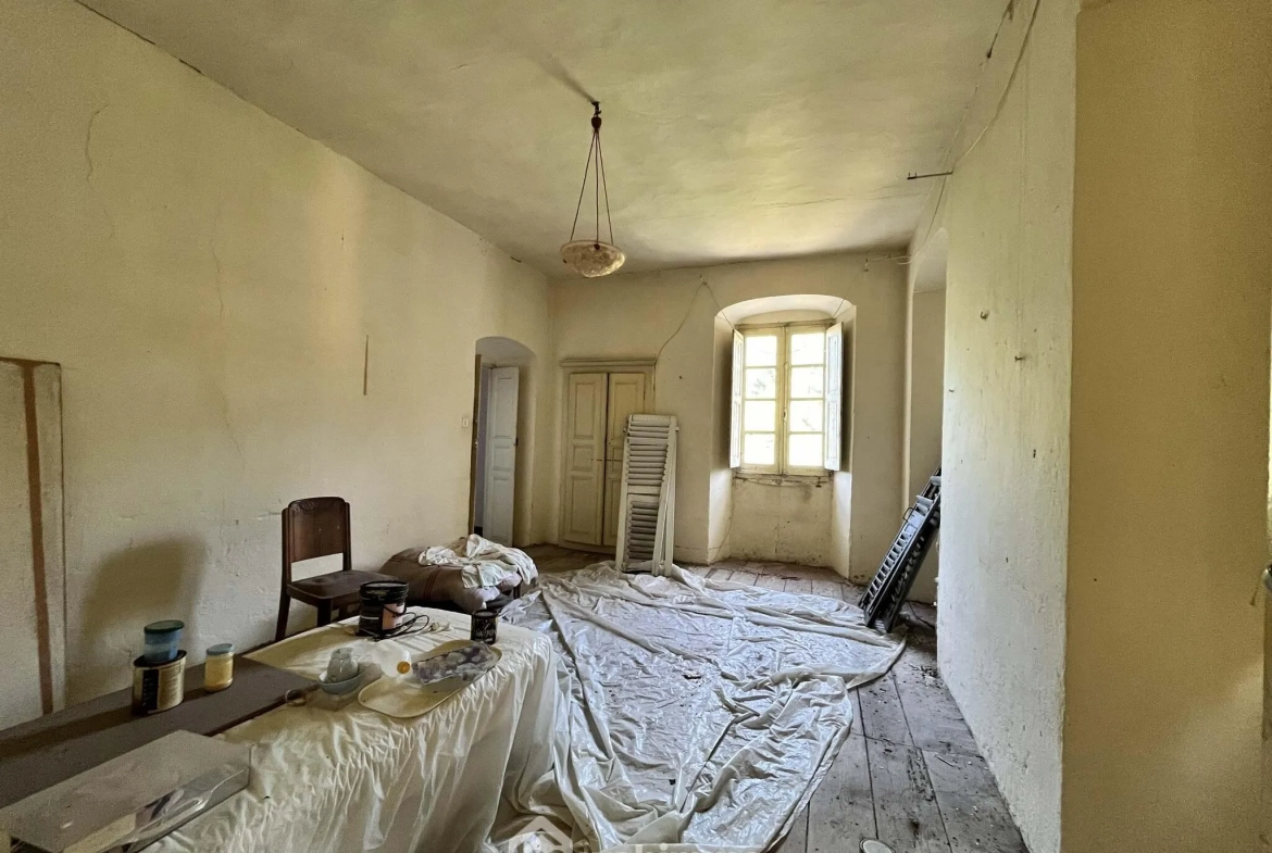 Appartement à rénover de 74 m² à Muro avec terrain et cave, potentiel d’agrandissement 