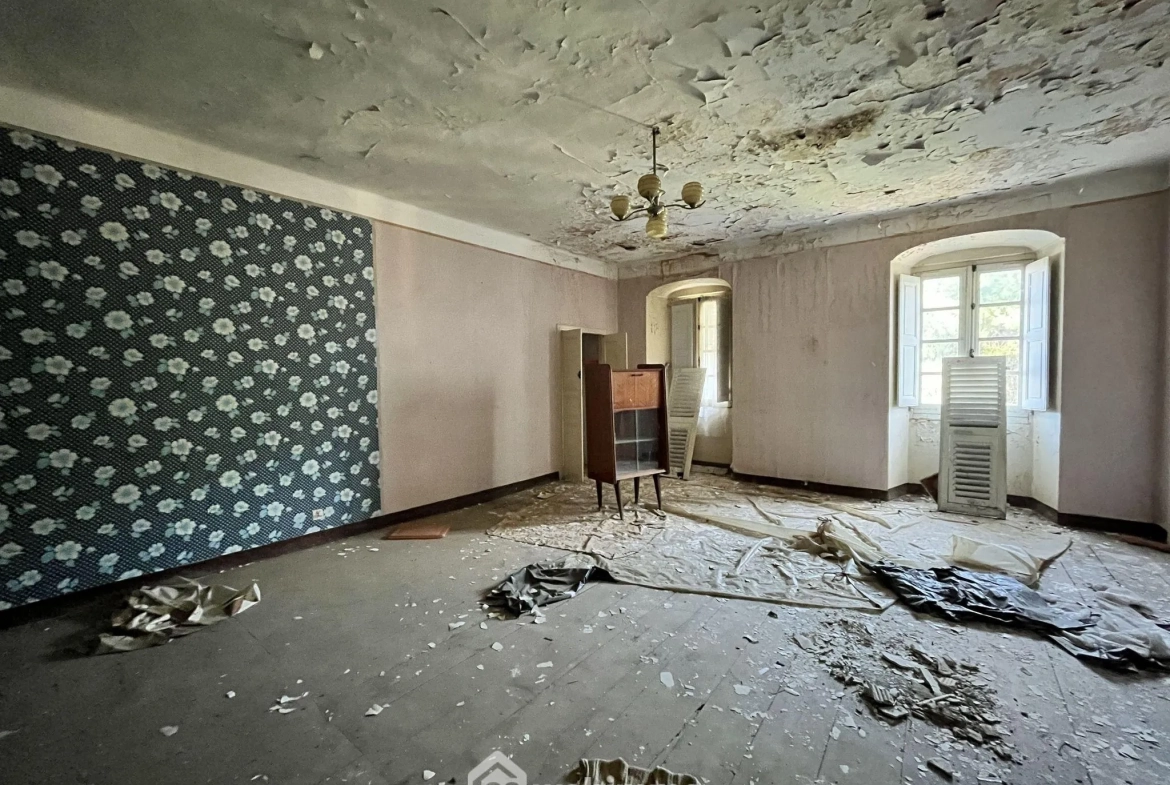 Appartement à rénover de 74 m² à Muro avec terrain et cave, potentiel d’agrandissement 