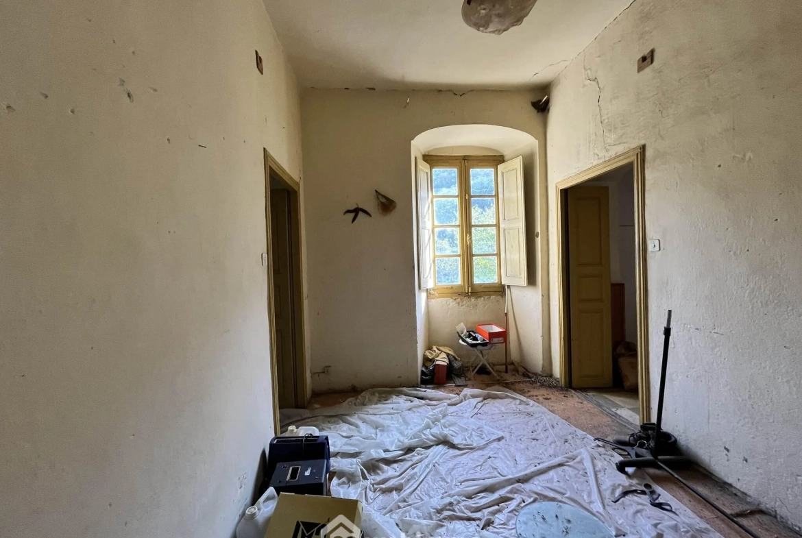 Appartement à rénover de 74 m² à Muro avec terrain et cave, potentiel d’agrandissement 