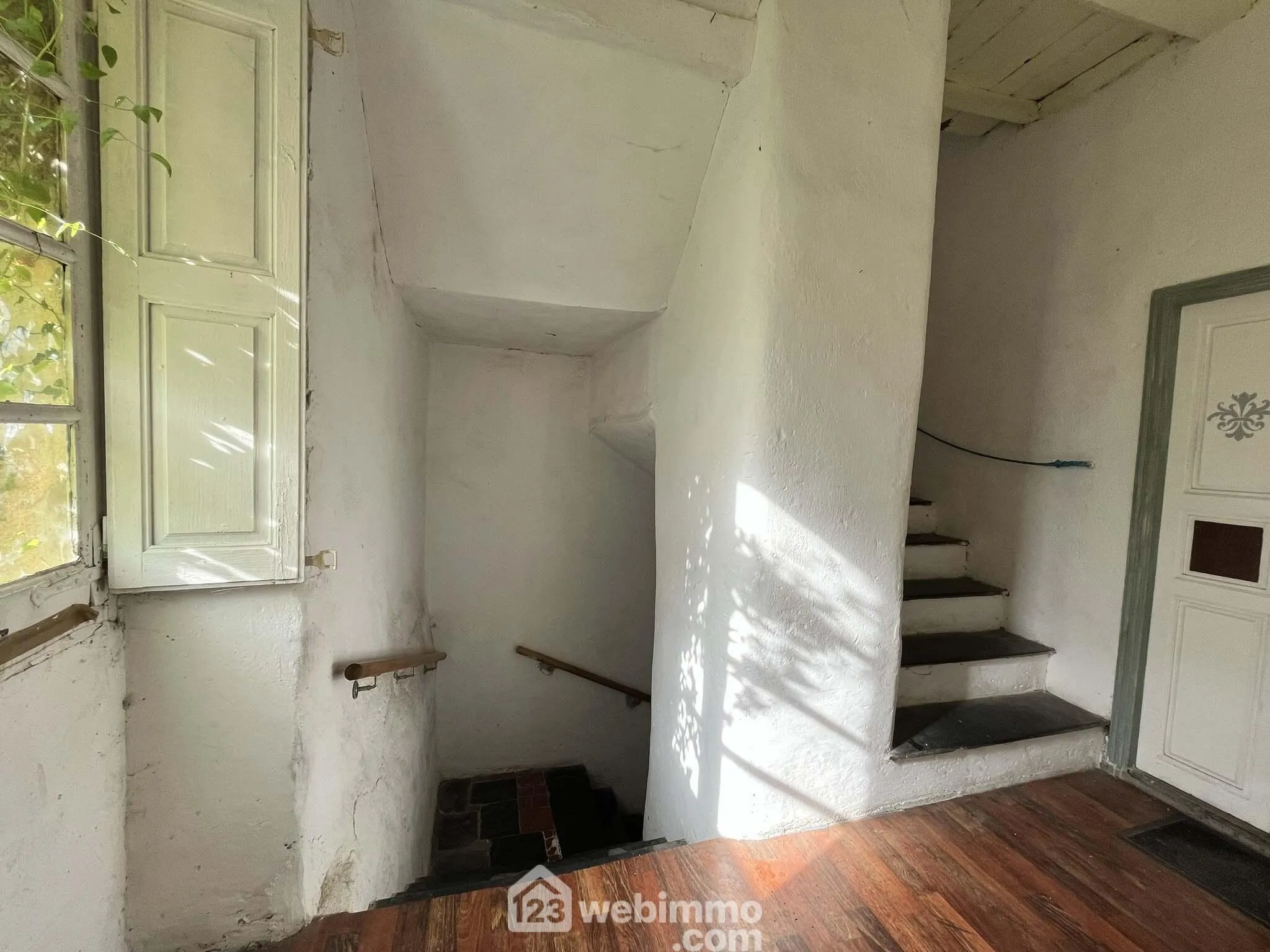 Appartement à rénover de 74 m² à Muro avec terrain et cave, potentiel d’agrandissement 