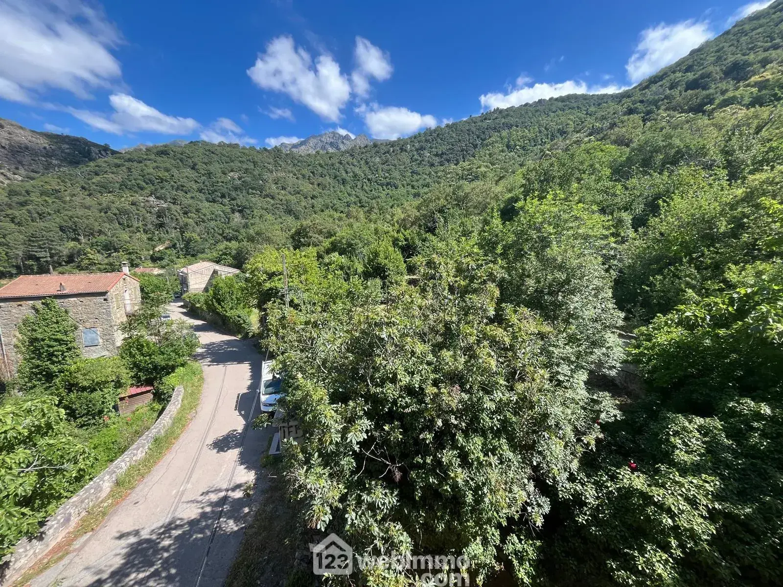 Appartement à rénover de 74 m² avec terrain à Muro - Opportunité rare 