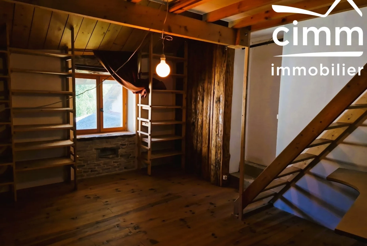 Maison de village à rénover de 217 m² à Tourtre avec terrain inclut 