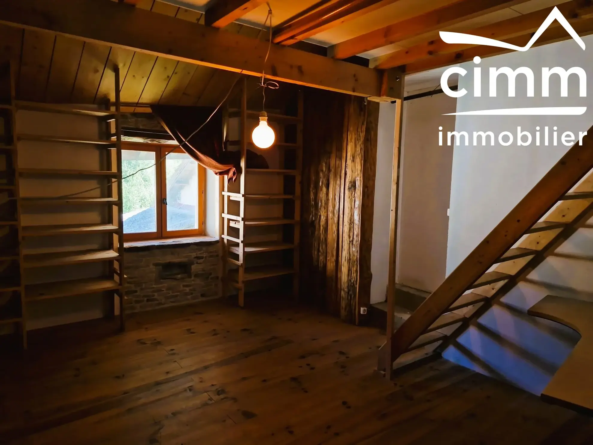 Maison de village à rénover de 217 m² à Tourtre avec terrain inclut 