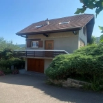 Villa traditionnelle à Fraisses avec vue dégagée et garage pour camping-car