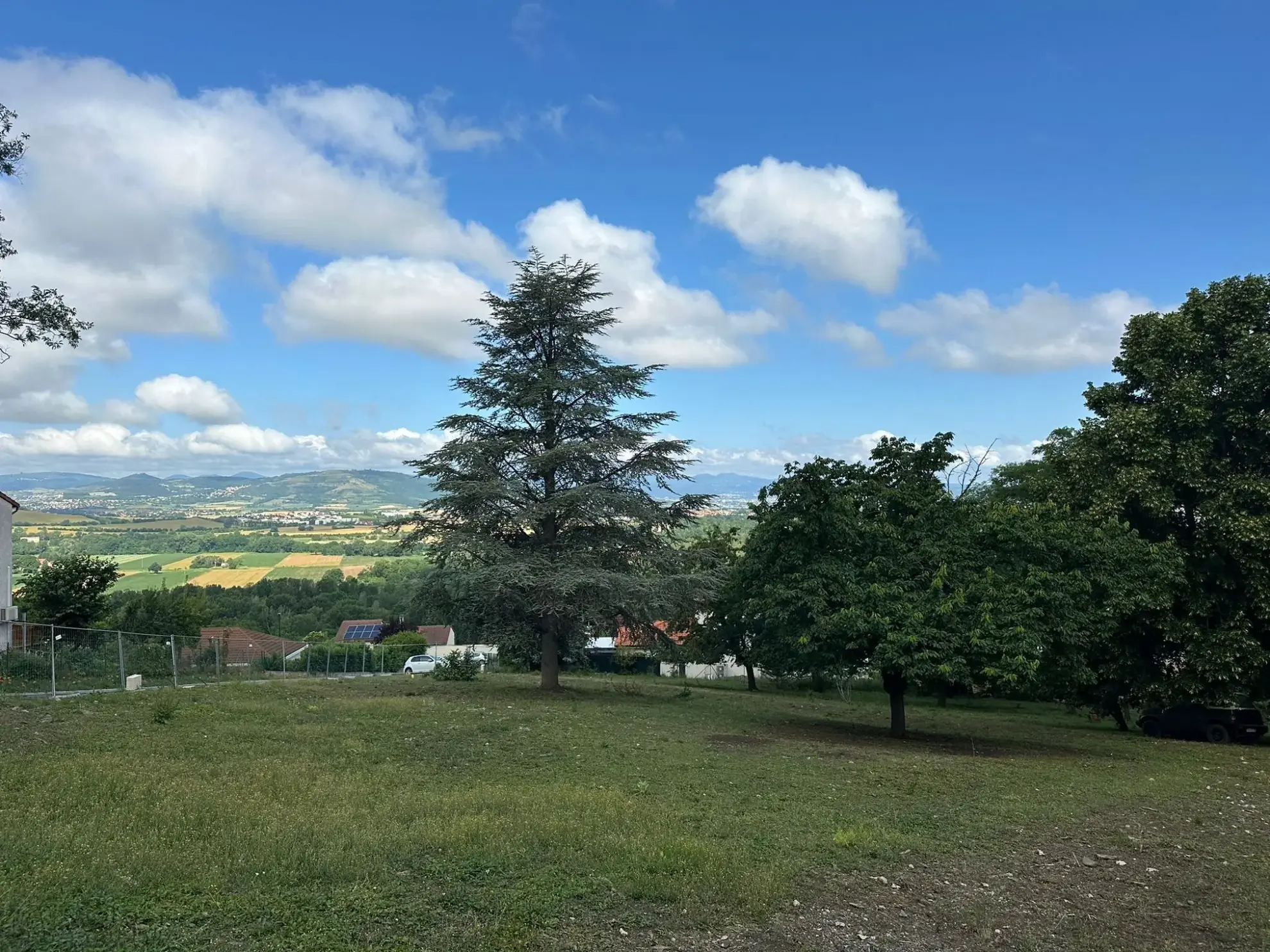 Terrain constructible à vendre de 1193 m² à La Roche Noire avec vue exceptionnelle 