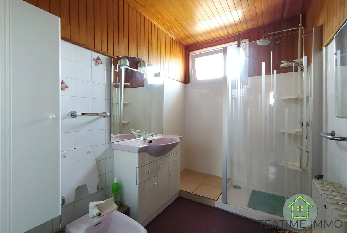 Maison individuelle à vendre à Scaer avec vue sur parc - 4 chambres, grand terrain 