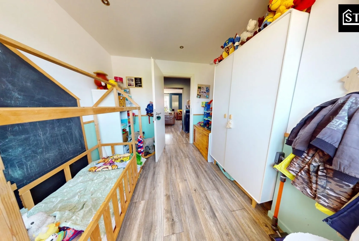 Appartement rénové de 90 m² au centre de Belfort avec balcon et parking 