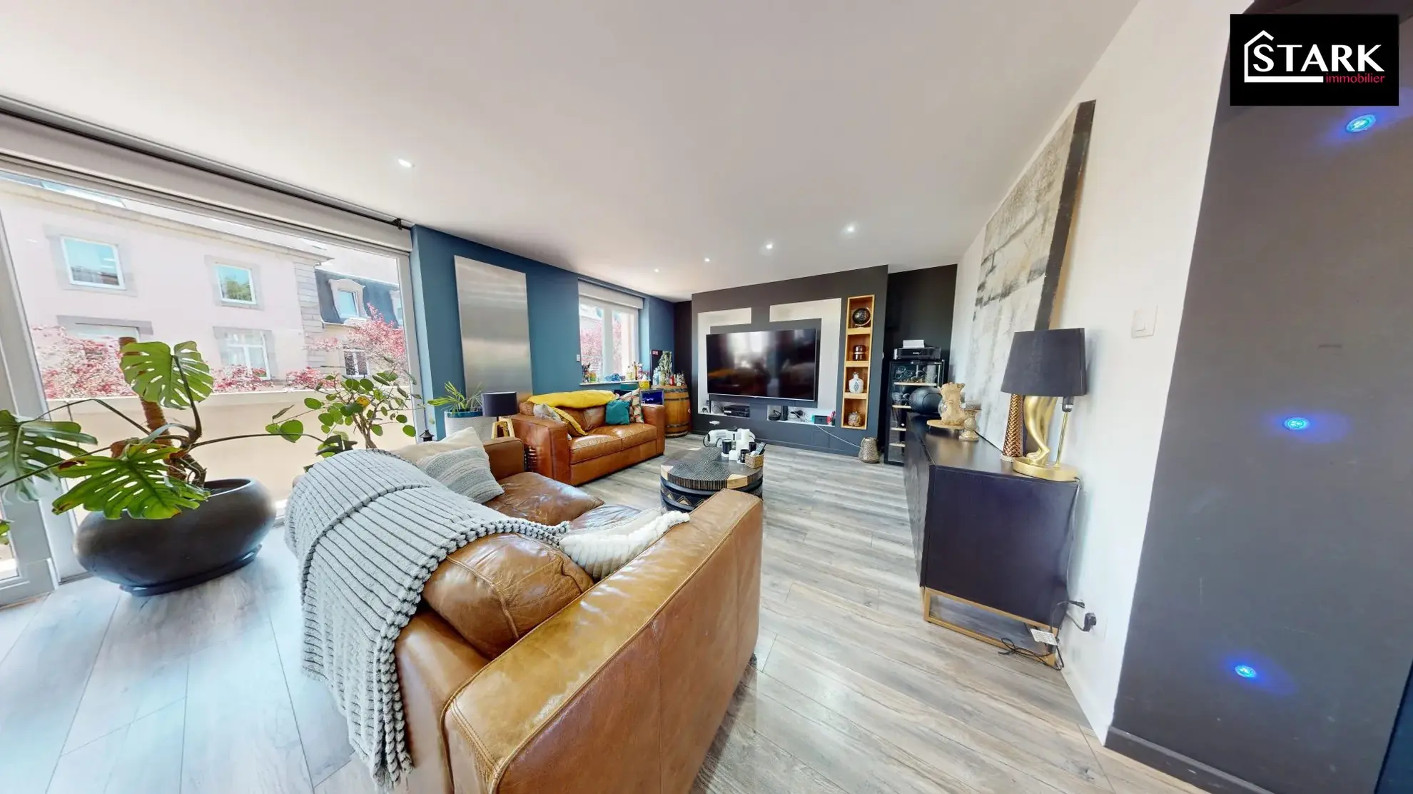 Appartement rénové de 90 m² au centre de Belfort avec balcon et parking 