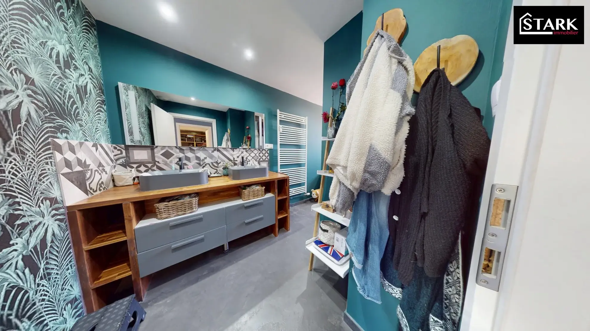 Appartement rénové de 90 m² au centre de Belfort avec balcon et parking 