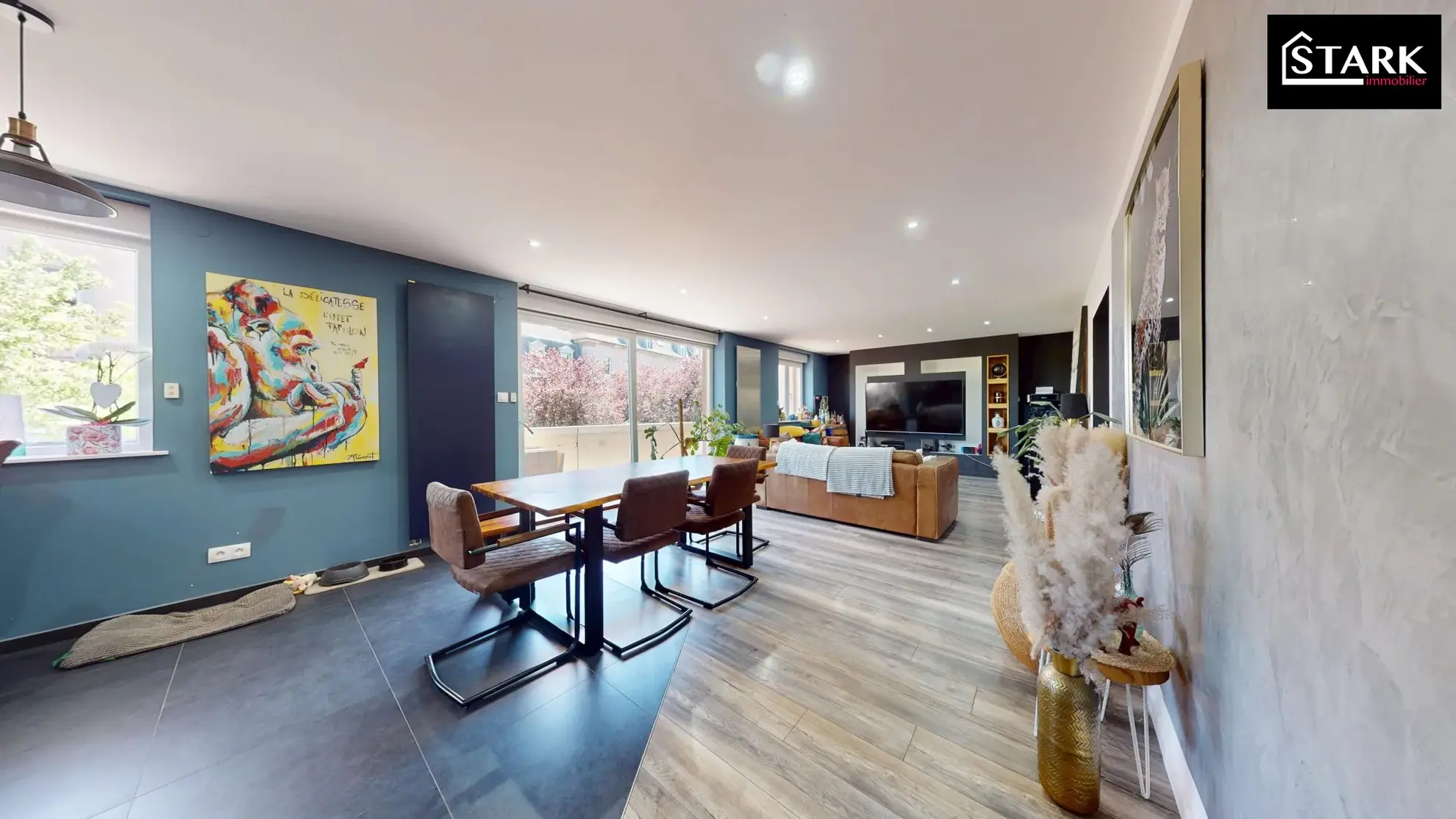 Appartement rénové de 90 m² au centre de Belfort avec balcon et parking 