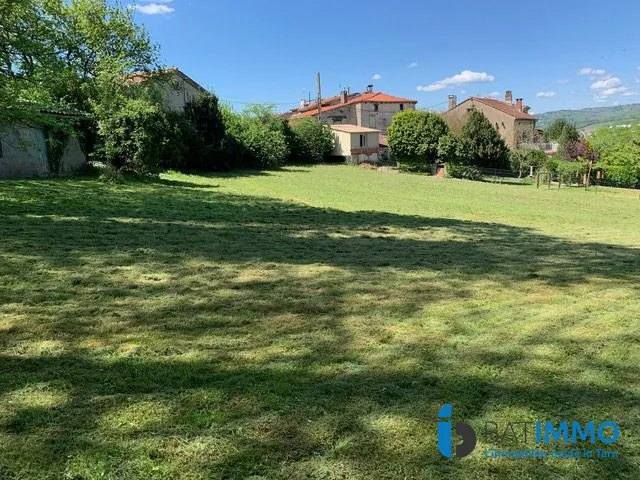 Terrain constructible en campagne à Mazamet, environnement calme et nature 