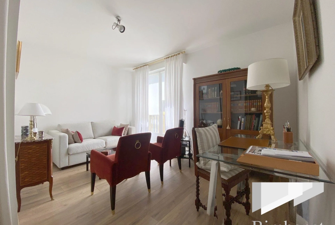 Appartement T2 lumineux de 33,55 m² avec garage et cave à Orléans 