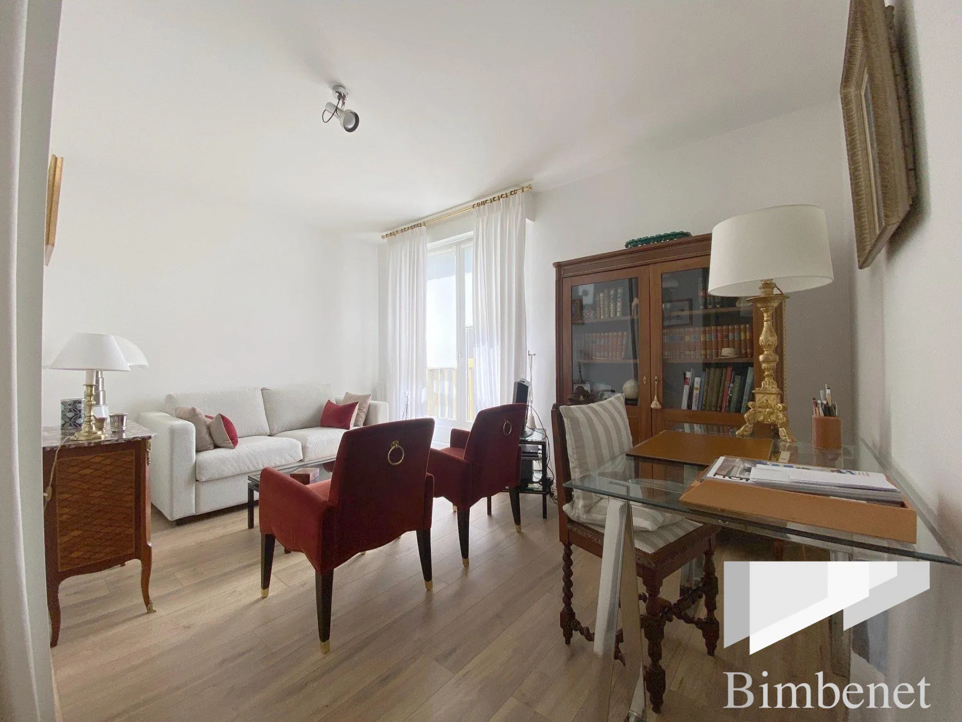 Appartement T2 lumineux de 33,55 m² avec garage et cave à Orléans 