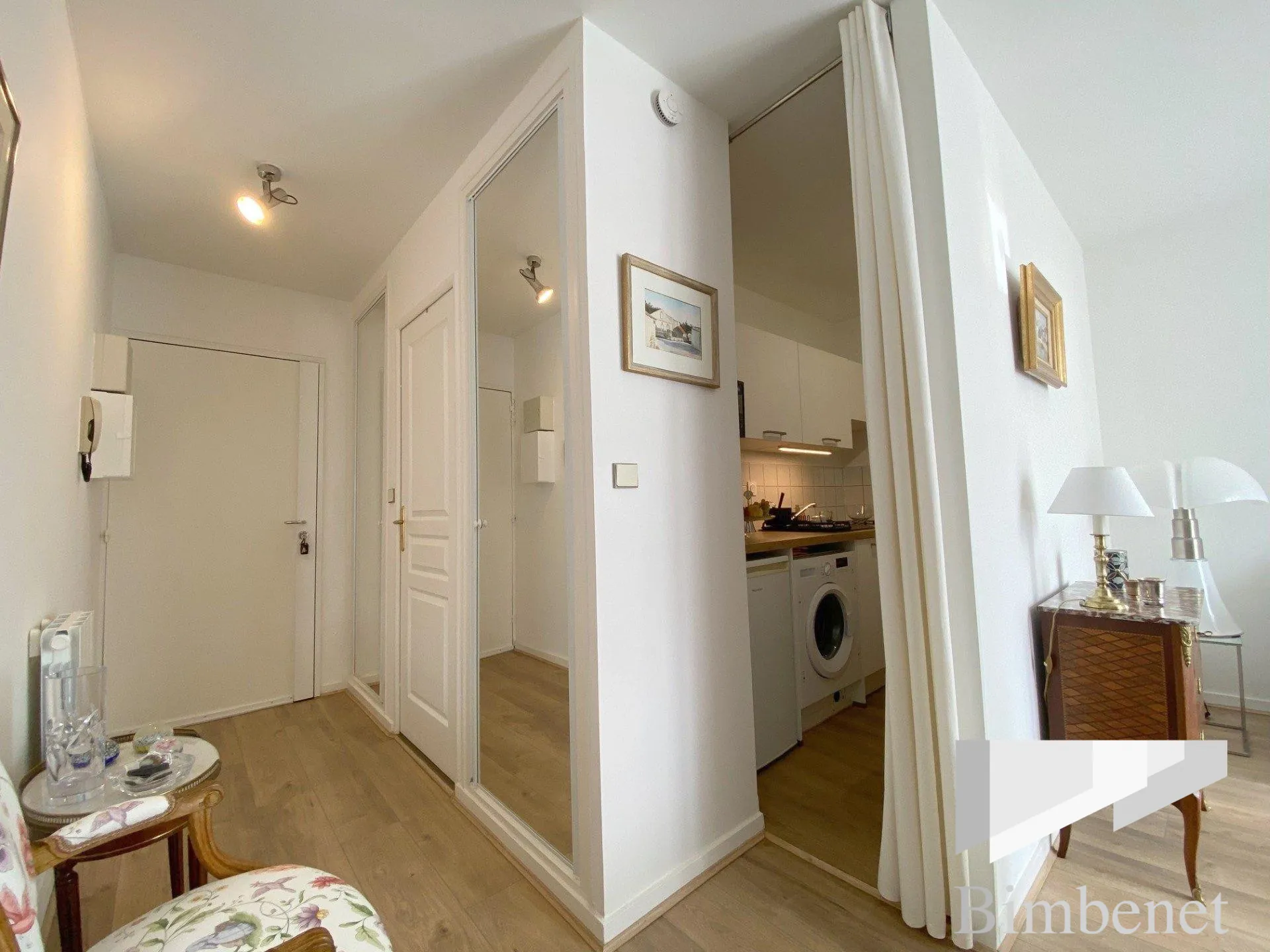 Appartement T2 lumineux de 33,55 m² avec garage et cave à Orléans 