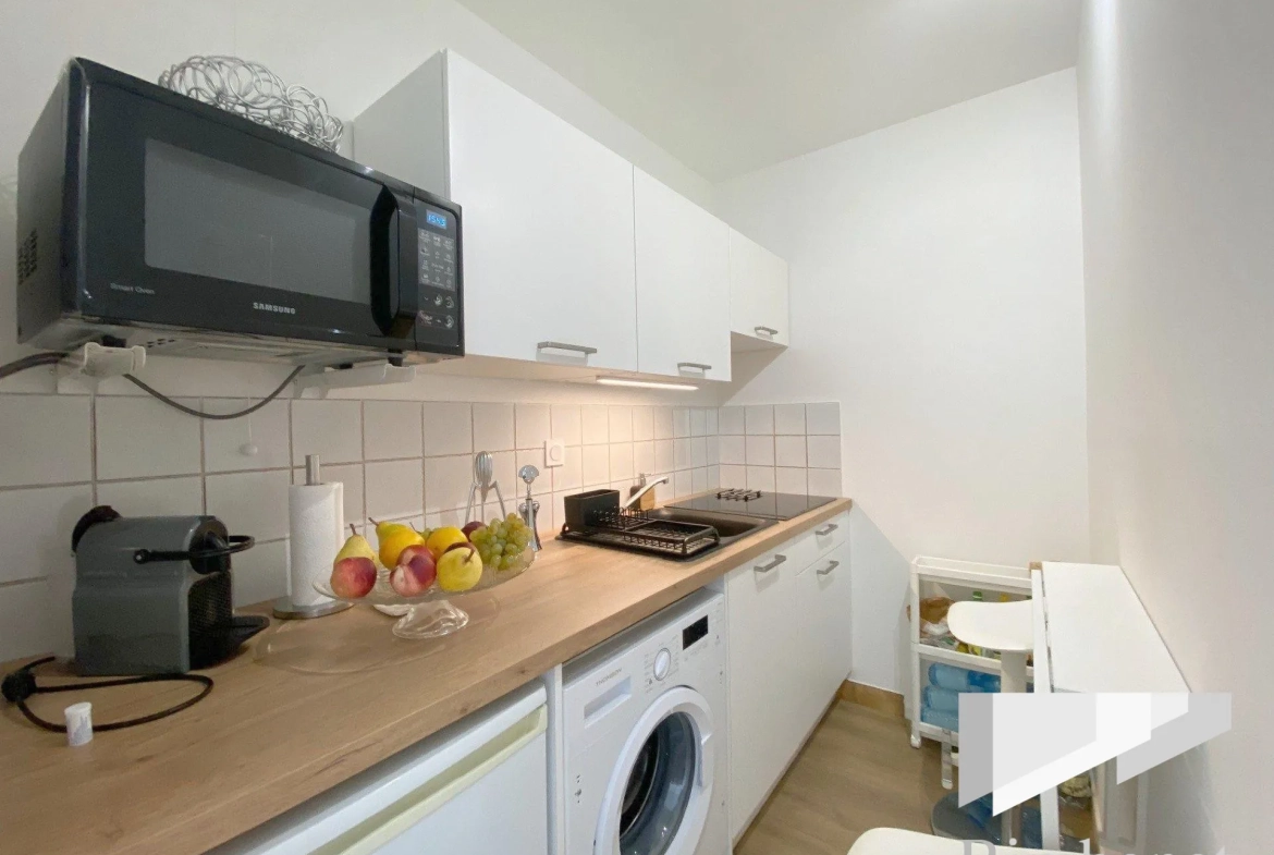 Appartement T2 lumineux de 33,55 m² avec garage et cave à Orléans 