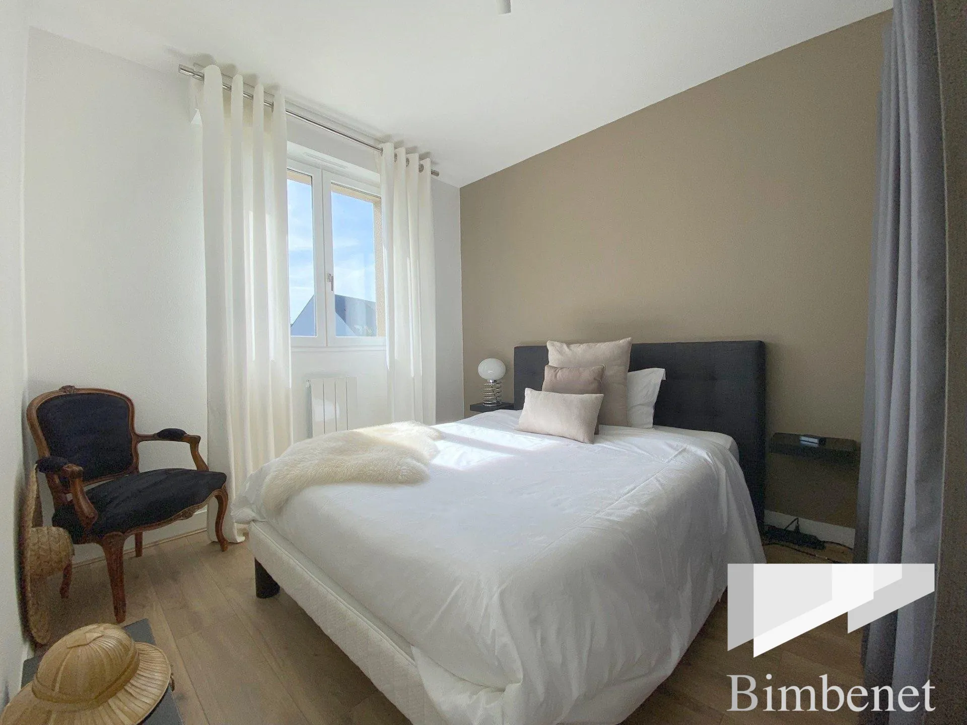 Appartement T2 lumineux de 33,55 m² avec garage et cave à Orléans 