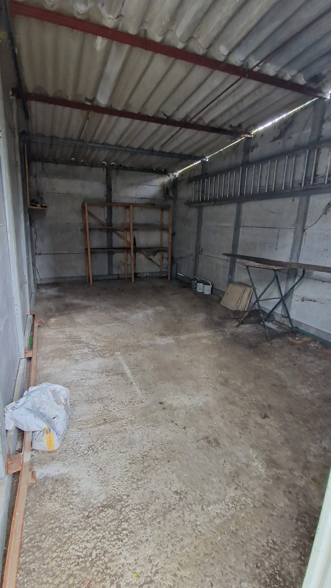 Maison individuelle à Lubersac avec jardin, terrasse et dépendance 