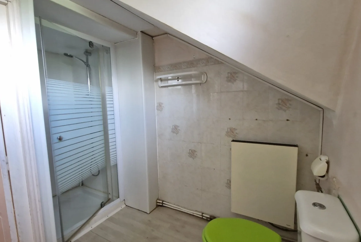 Maison individuelle à Lubersac avec jardin, terrasse et dépendance 