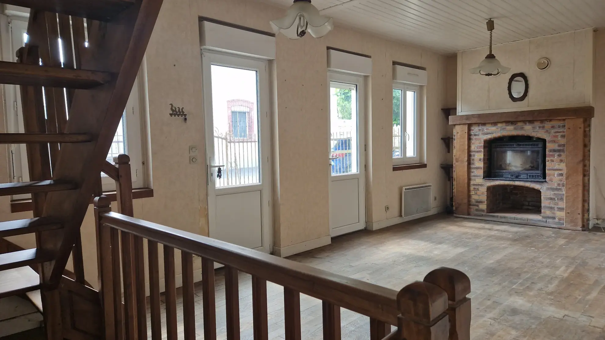 Maison individuelle à Lubersac avec jardin, terrasse et dépendance 