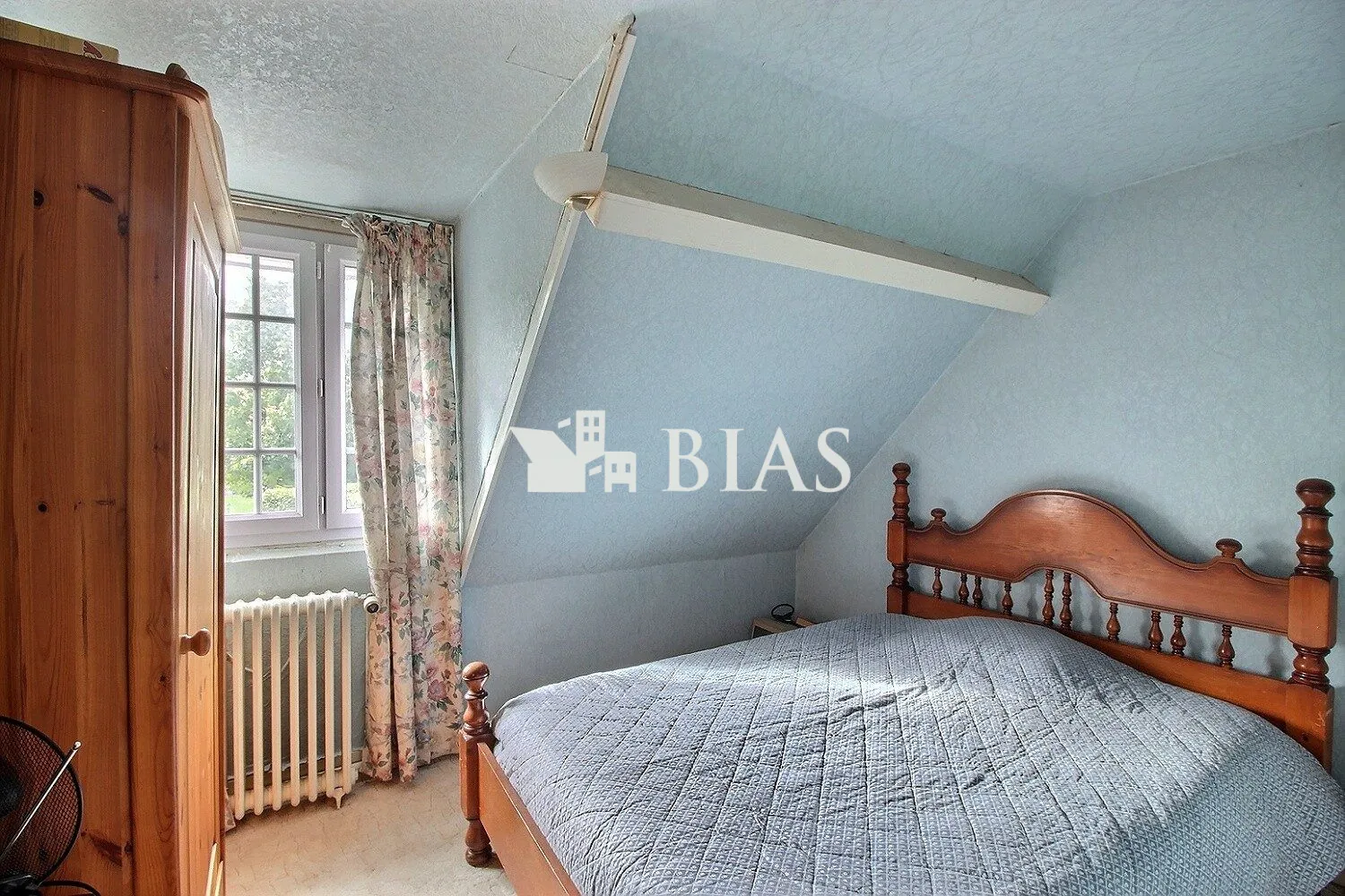 Maison à vendre à Saint-Pierre-lès-Elbeuf avec 3 chambres, dépendance et garage 