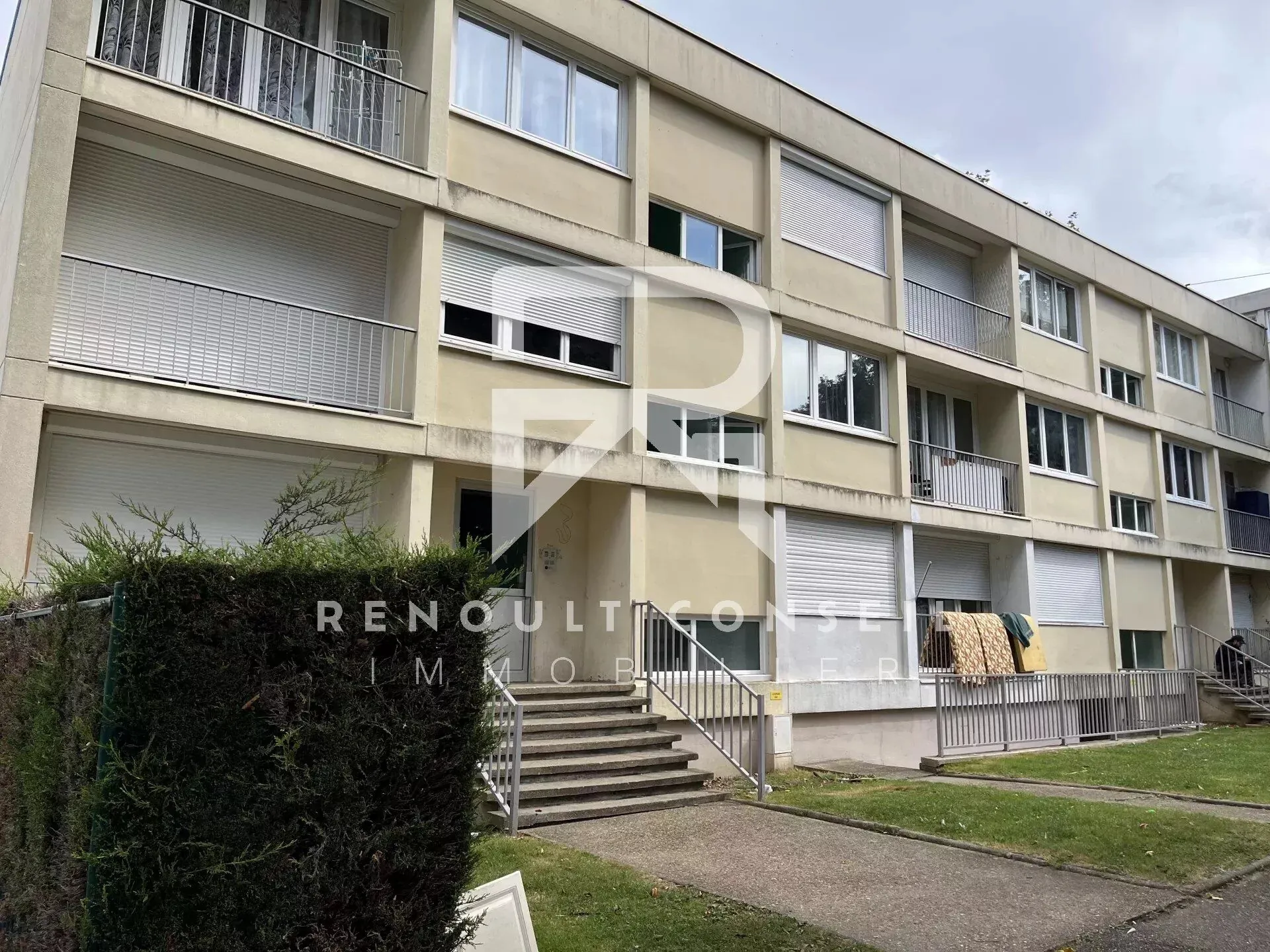 Appartement 2 pièces à vendre à Saint-Étienne-du-Rouvray, proche facultés 