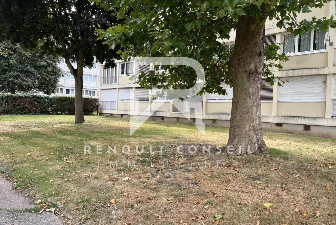 Appartement 2 pièces à vendre à Saint-Étienne-du-Rouvray, proche facultés 