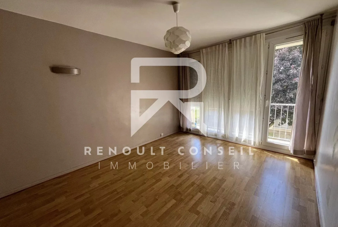 Appartement 2 pièces à vendre à Saint-Étienne-du-Rouvray, proche facultés 