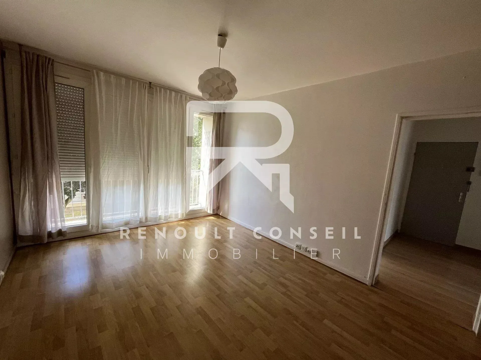Appartement 2 pièces à vendre à Saint-Étienne-du-Rouvray, proche facultés 