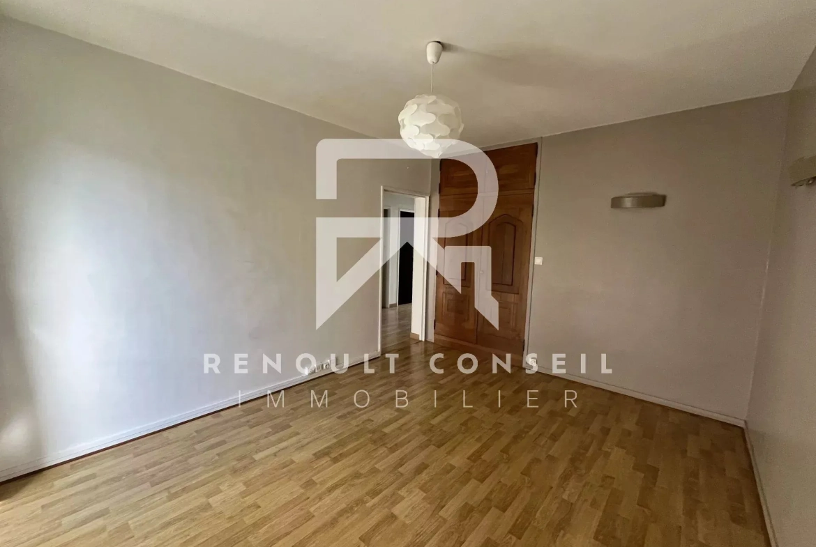 Appartement 2 pièces à vendre à Saint-Étienne-du-Rouvray, proche facultés 