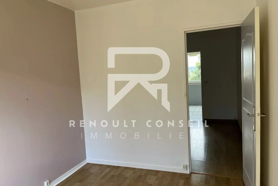 Appartement 2 pièces à vendre à Saint-Étienne-du-Rouvray, proche facultés 