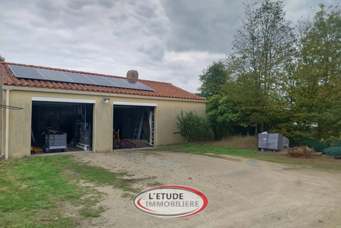 Maison 4 chambres avec terrasse et terrain à Machecoul-Saint-Même 