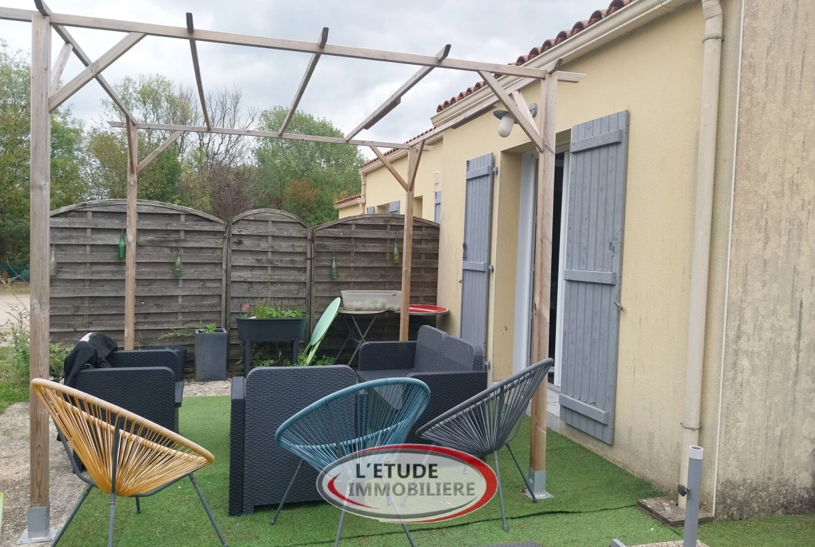 Maison 4 chambres avec terrasse et terrain à Machecoul-Saint-Même 