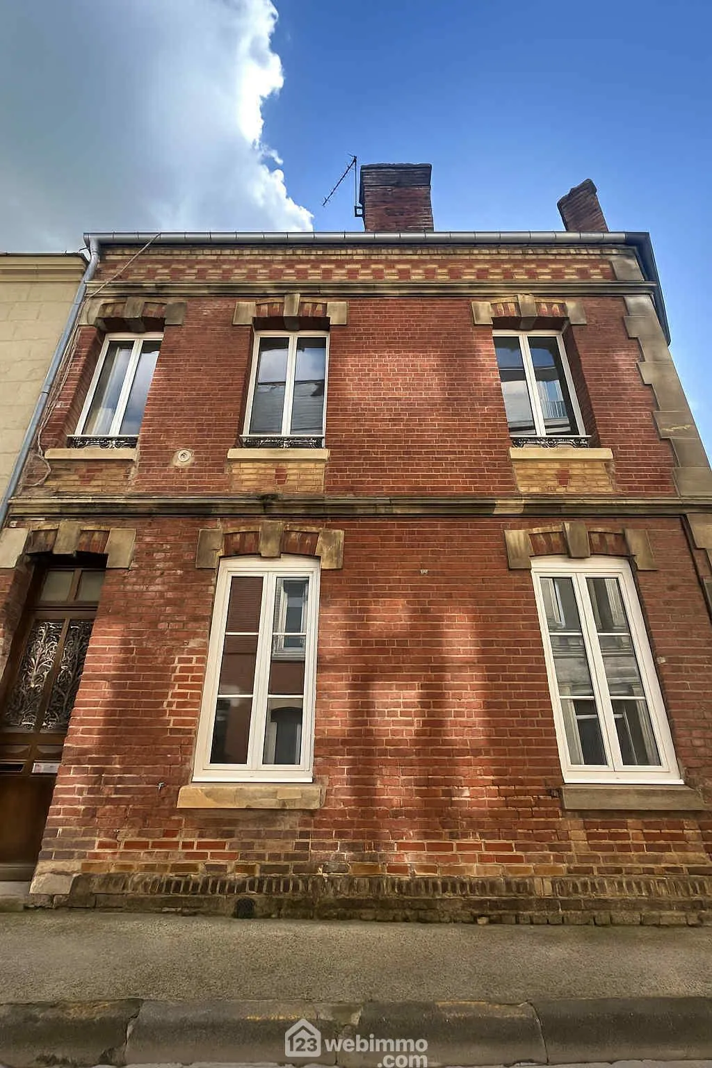 Appartement de 52 m² à vendre à Laon avec cour privative et cave 