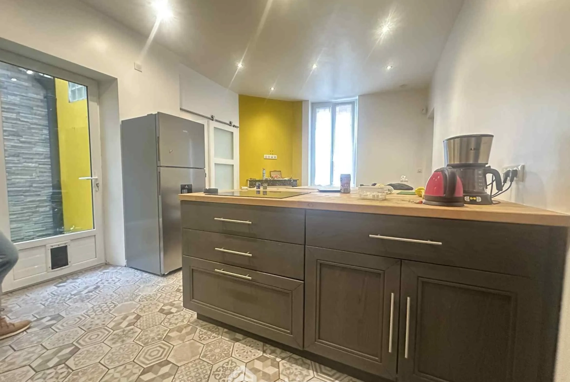 Appartement de 52 m² à vendre à Laon avec cour privative et cave 