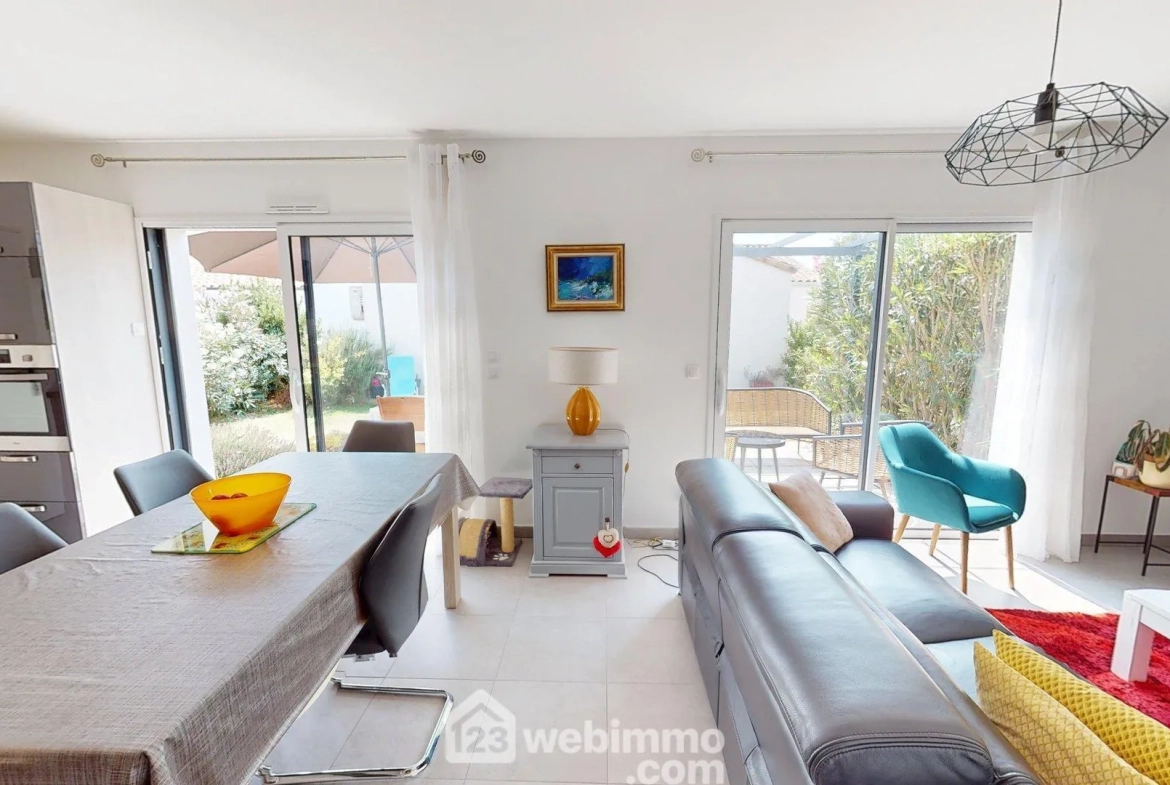 Belle maison récente de 81 m² à Longeville-sur-Mer avec jardin et garage 