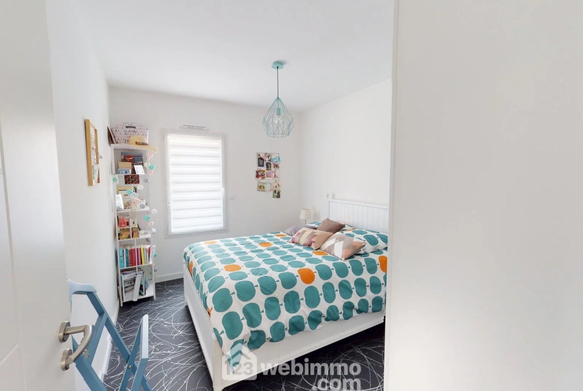 Belle maison récente de 81 m² à Longeville-sur-Mer avec jardin et garage 