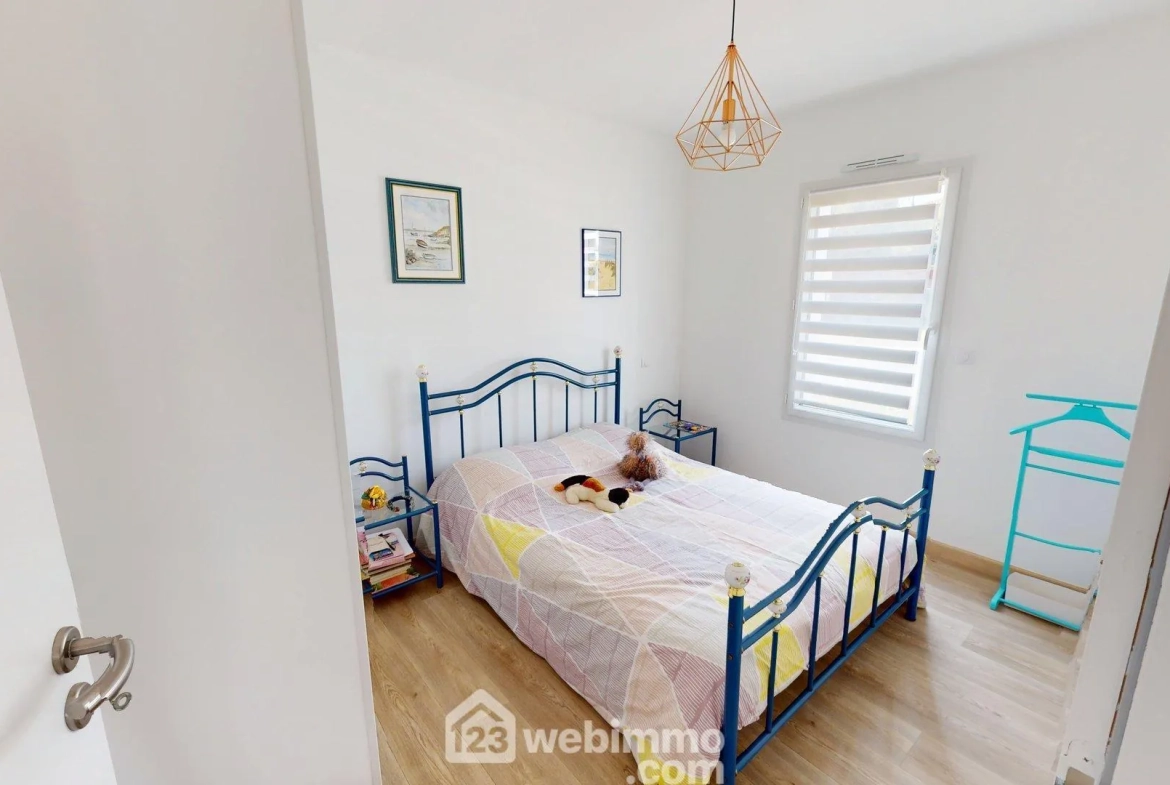 Belle maison récente de 81 m² à Longeville-sur-Mer avec jardin et garage 