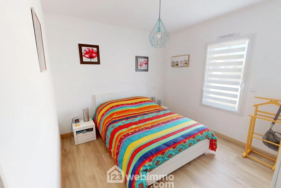 Belle maison récente de 81 m² à Longeville-sur-Mer avec jardin et garage 