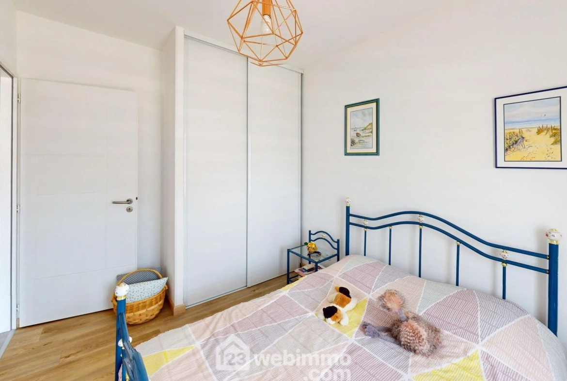 Belle maison récente de 81 m² à Longeville-sur-Mer avec jardin et garage 