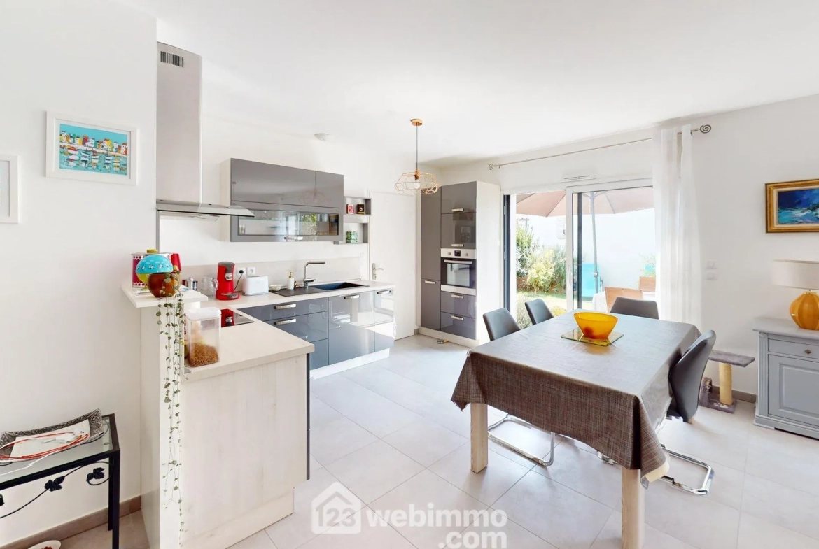 Belle maison récente de 81 m² à Longeville-sur-Mer avec jardin et garage 