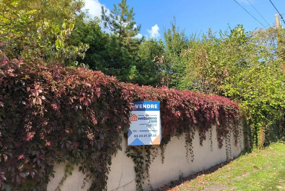 Terrain constructible de 1118 m² à Presles-et-Thierny 