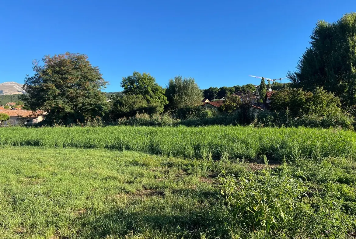 Terrain à bâtir de 593 m² à Gap avec ensoleillement optimal 