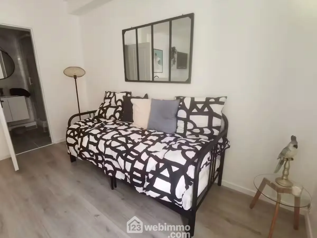 Studio meublé de 17 m² à vendre à Reims, emplacement privilégié 