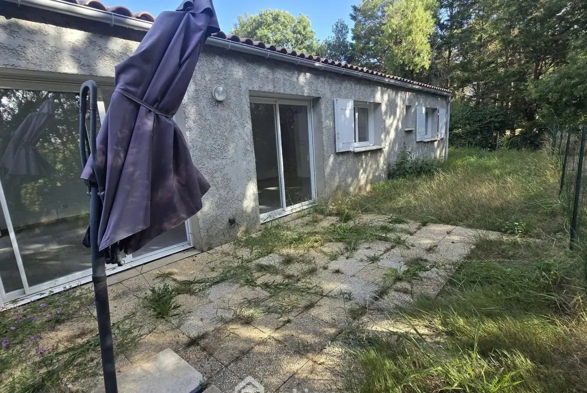 Belle maison de plain-pied avec jardin et garage à Saint-Vincent-sur-Jard 